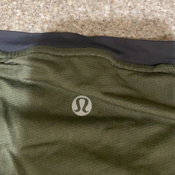 Lululemon - Picture 3 of 3